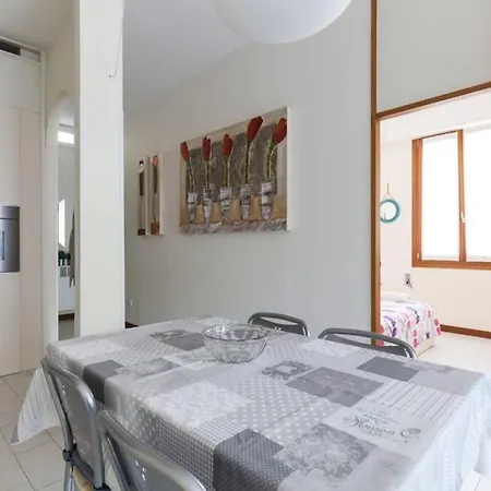 Rivaazzurra Apartment